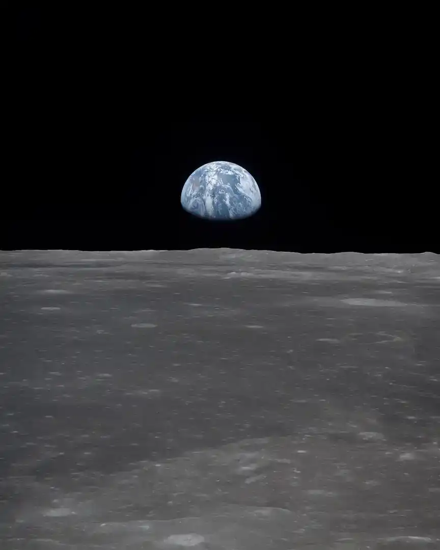 Foto: La Tierra sobre la Luna desde el Apolo 11 · La Tierra
