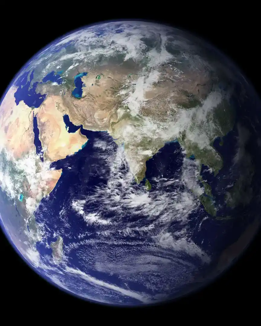 Foto: L'emisfero orientale dallo spazio · Terra