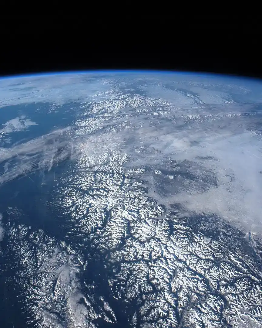 Foto: Las montañas de Canadá desde la órbita · La Tierra
