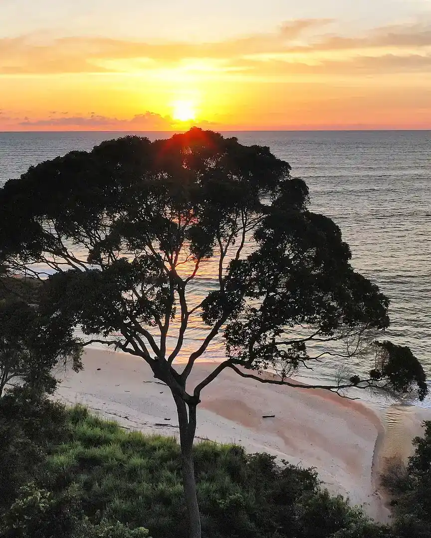 Foto: Atardecer en la playa de Nyonié · Gabón