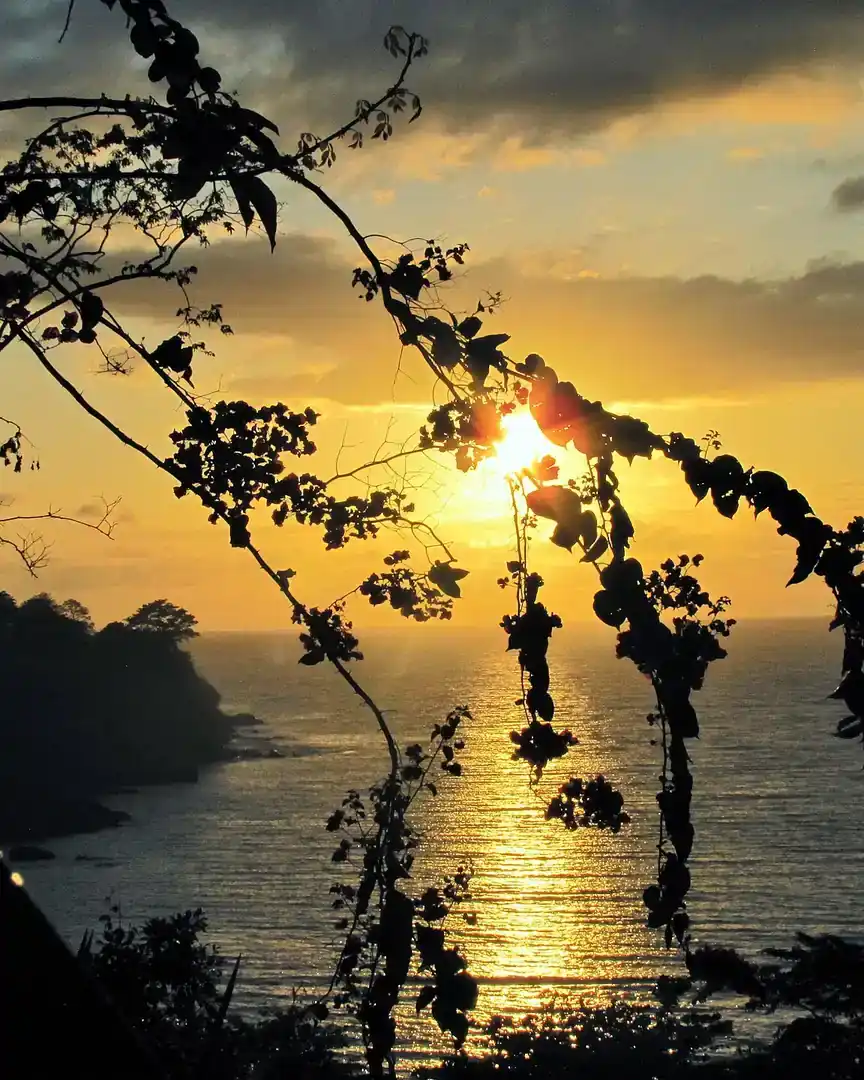 Foto: Atardecer en Mucumbli · Santo Tomé y Príncipe