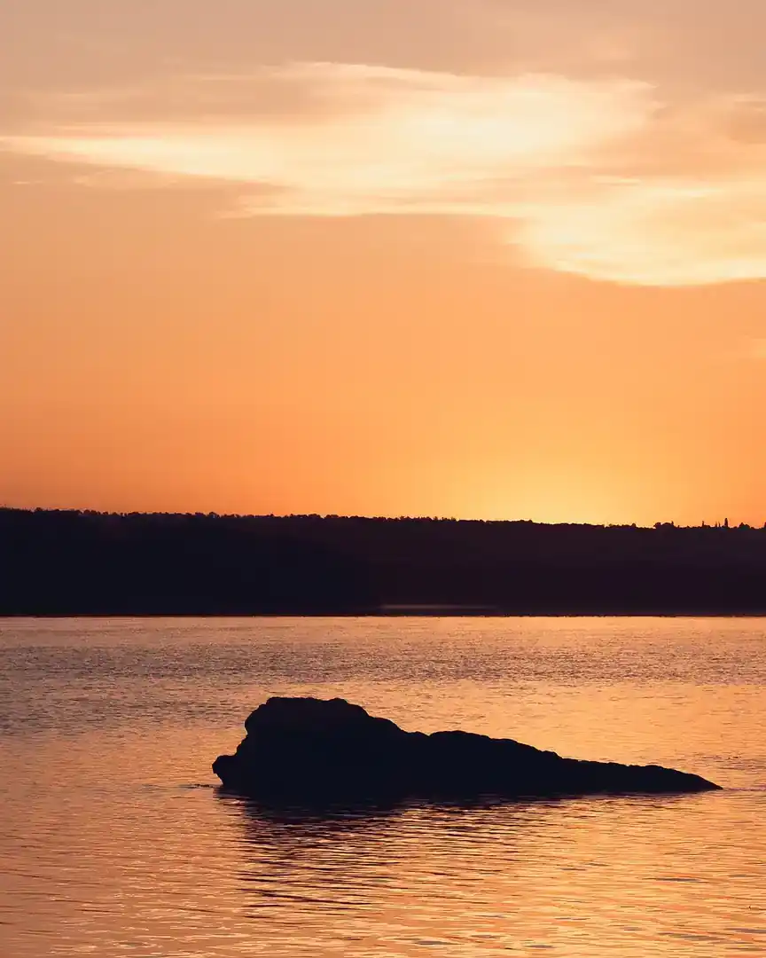 Foto: Amanecer en los rápidos del Dniéster · Moldavia