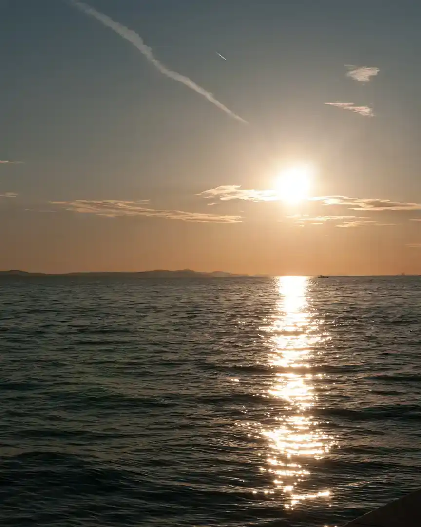 Foto: Atardecer sobre el canal de Zadar · Croacia