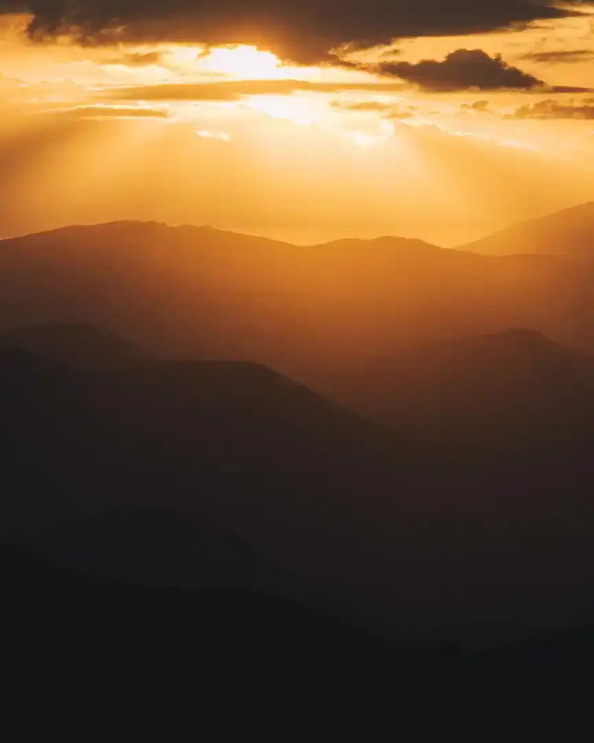 Foto: Amanecer en las montañas de Gadabay · Azerbaiyán