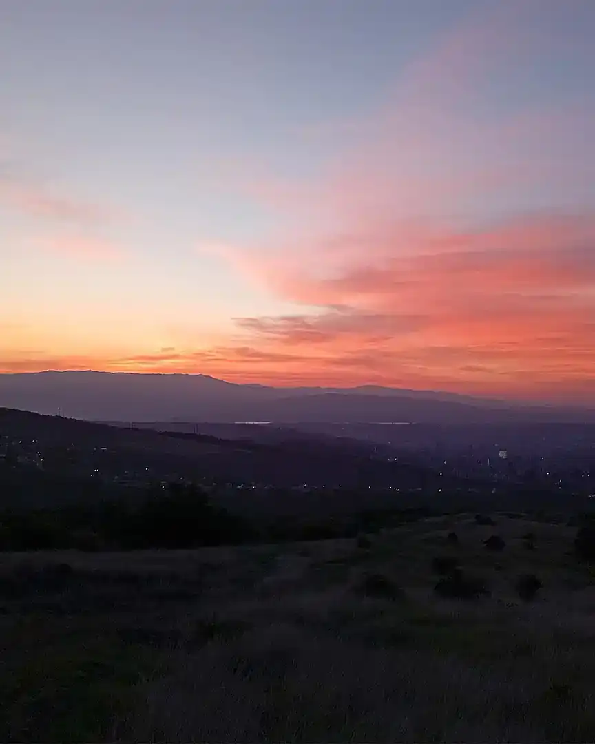 Foto: Alba desde la sierra de Mskhaldidi · Georgia