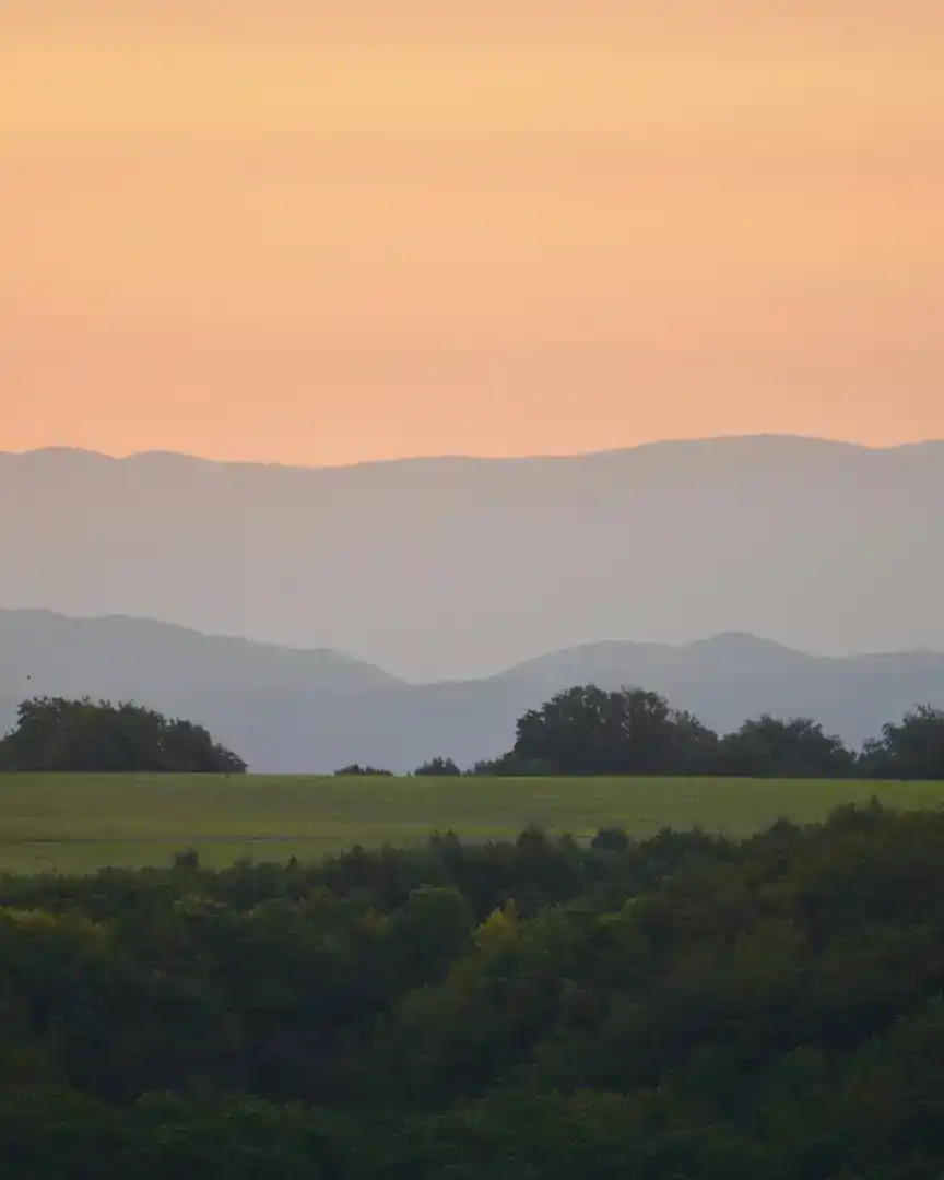 Foto: Amanecer en la meseta de Medves · Hungría