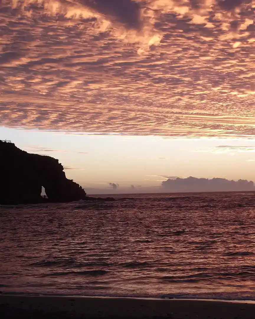 Foto: Anochecer en la caleta de Horcón · Chile