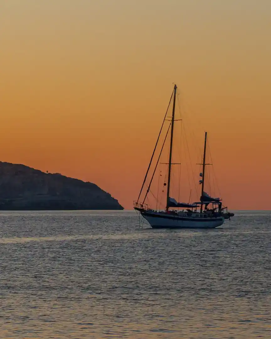 Foto: Amanecer en Cala Llombards, Mallorca · España