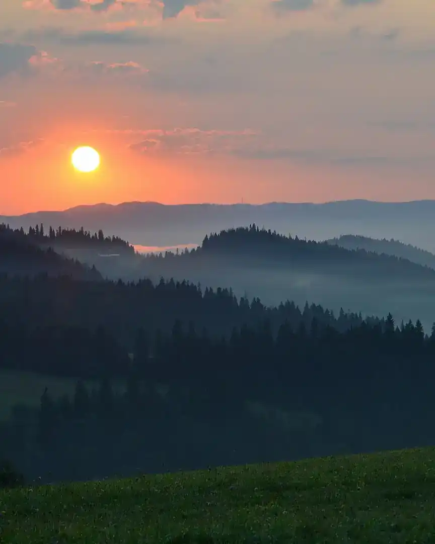 Foto: Amanecer en los montes Pieninos · Polonia