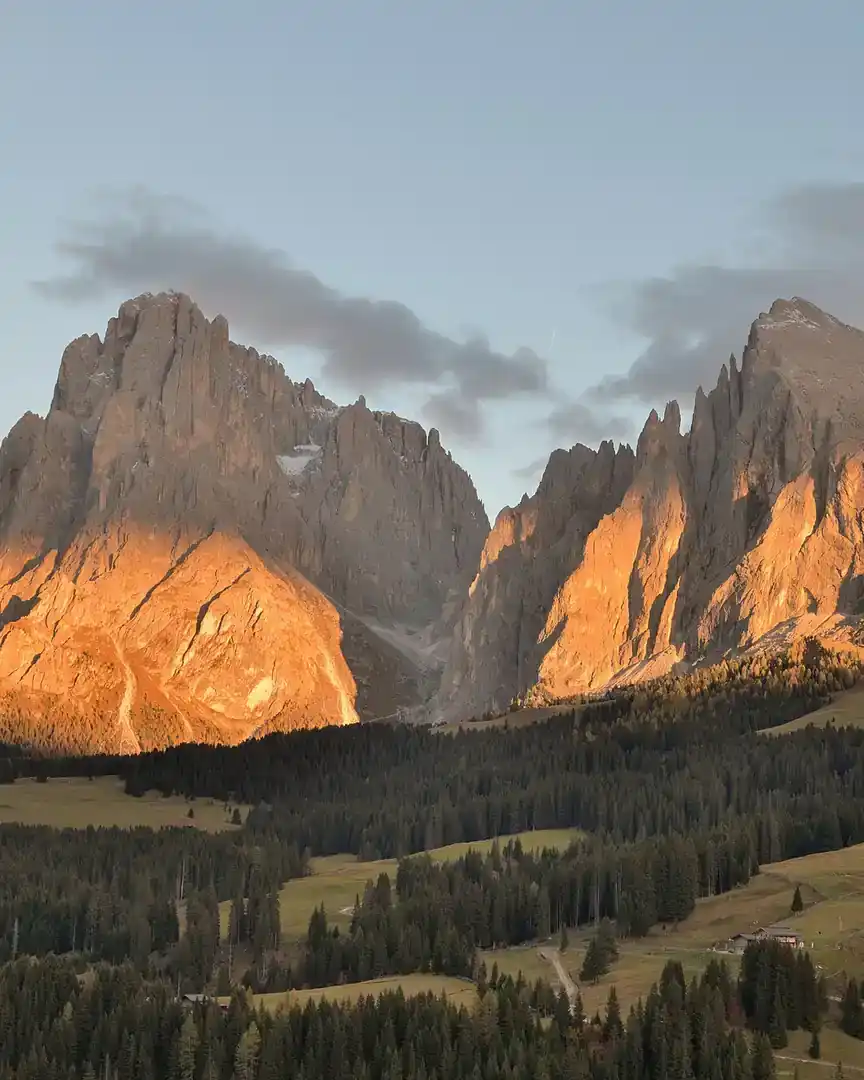 Foto: Atardecer en el Sassolungo, Alpe di Siusi · Italia