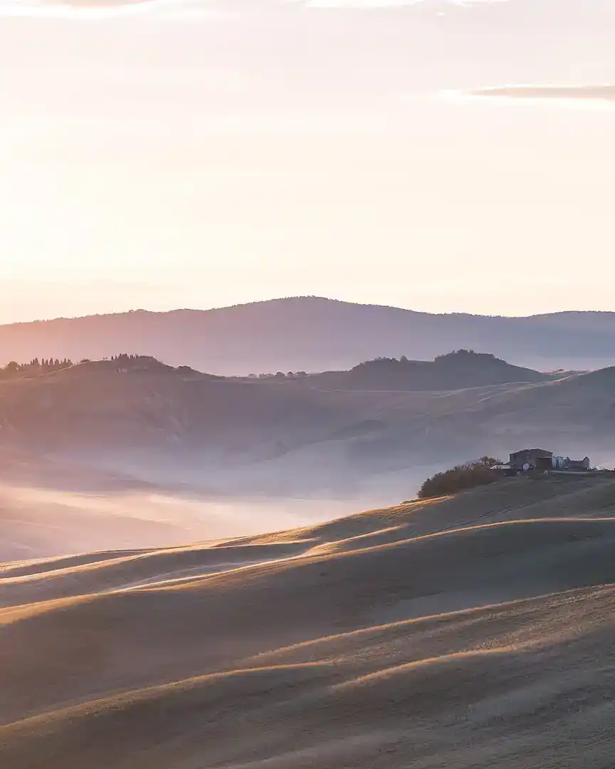 Foto: Amanecer en la reserva Crete dell'Orcia · Italia