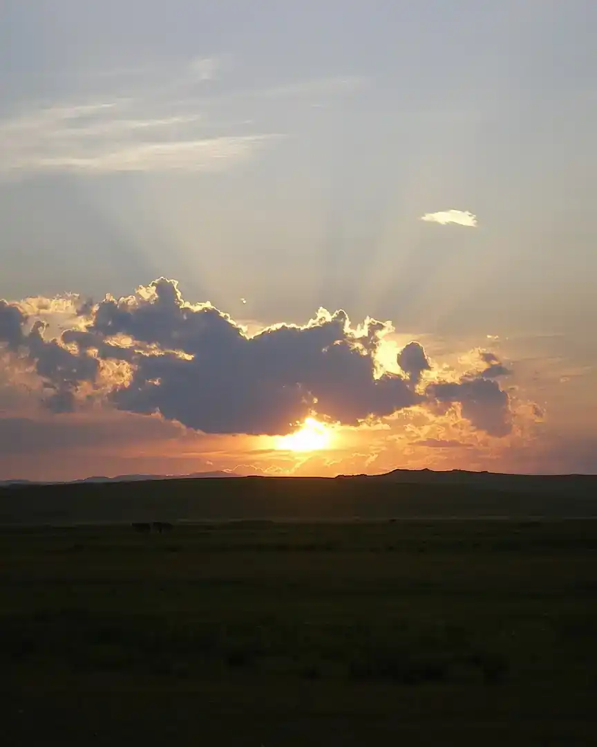 Foto: Atardecer en la estepa · Mongolia