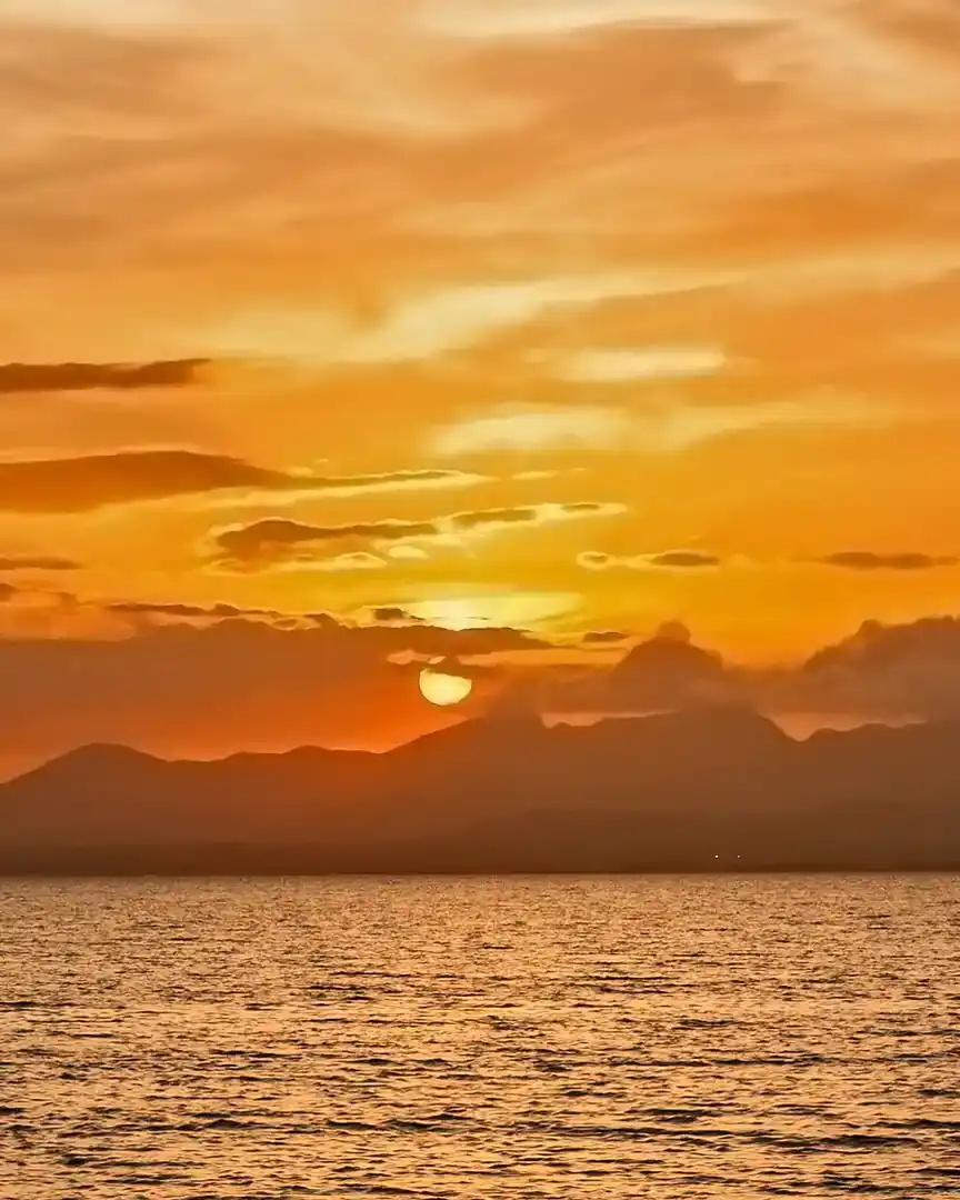 Foto: Atardecer en la laguna de Raya · Venezuela