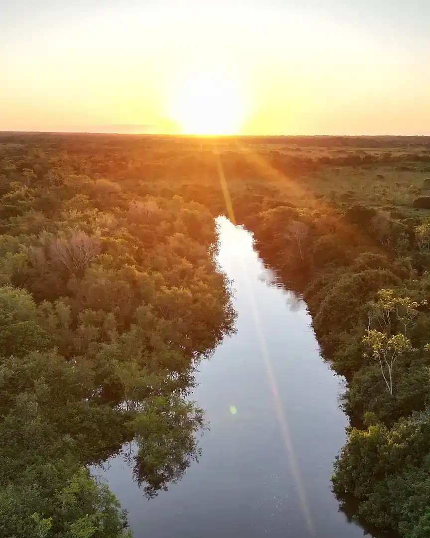 Foto: Atardecer en el río Yacuma · Bolivia