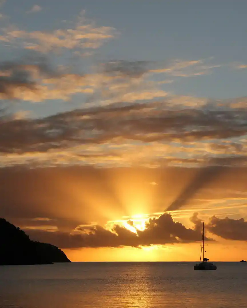 Foto: Atardecer en la bahía de Rodney · Santa Lucía