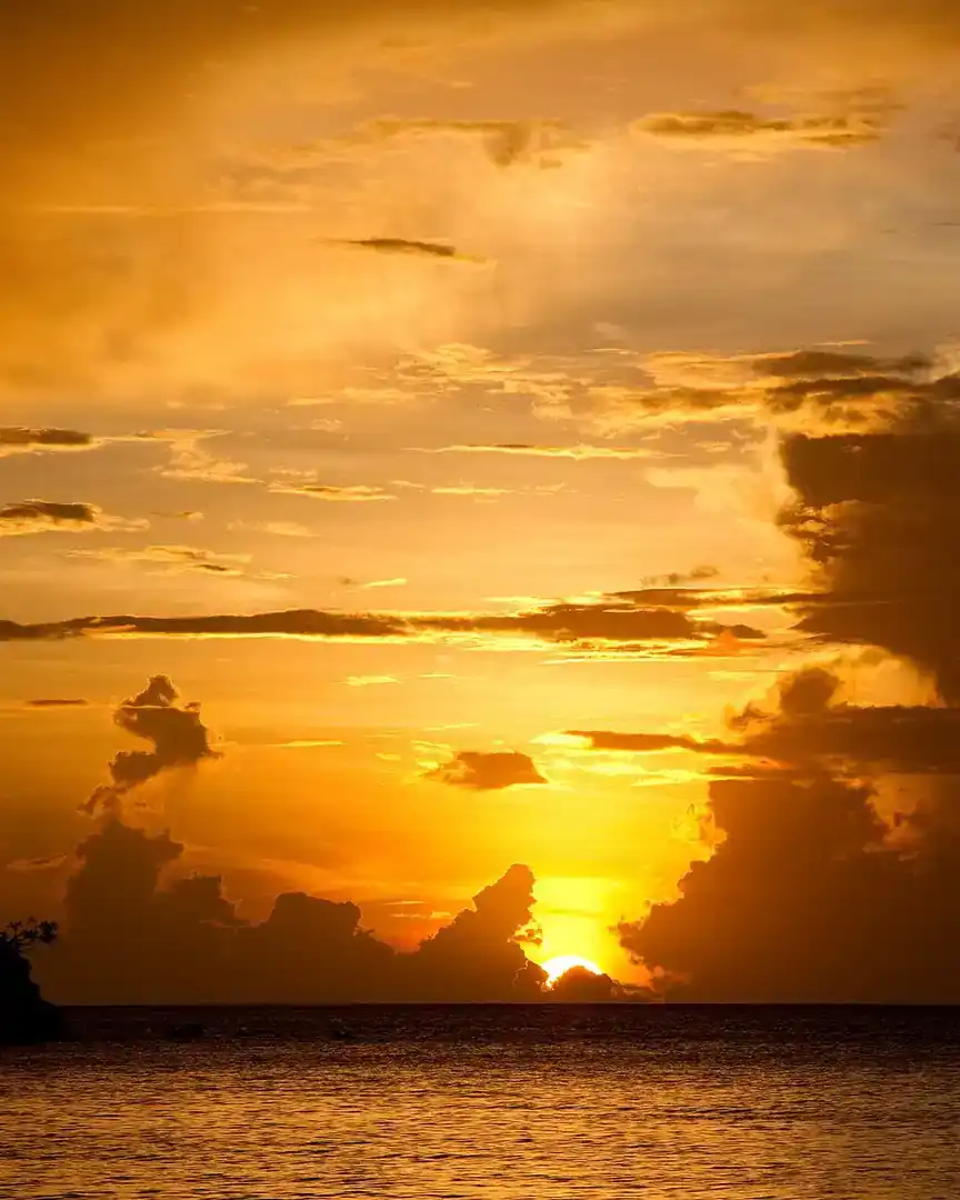 Foto: Atardecer en la bahía de Morne Rouge · Granada