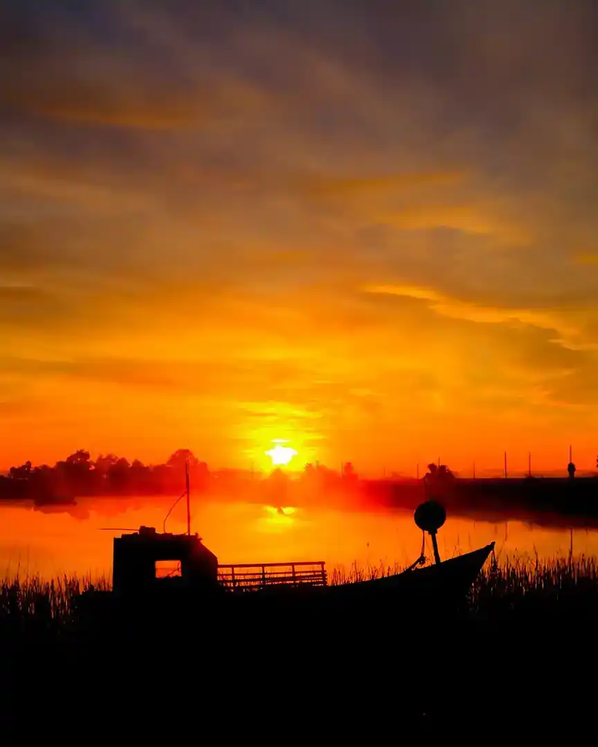Foto: Amanecer en los humedales del Santa Lucía · Uruguay