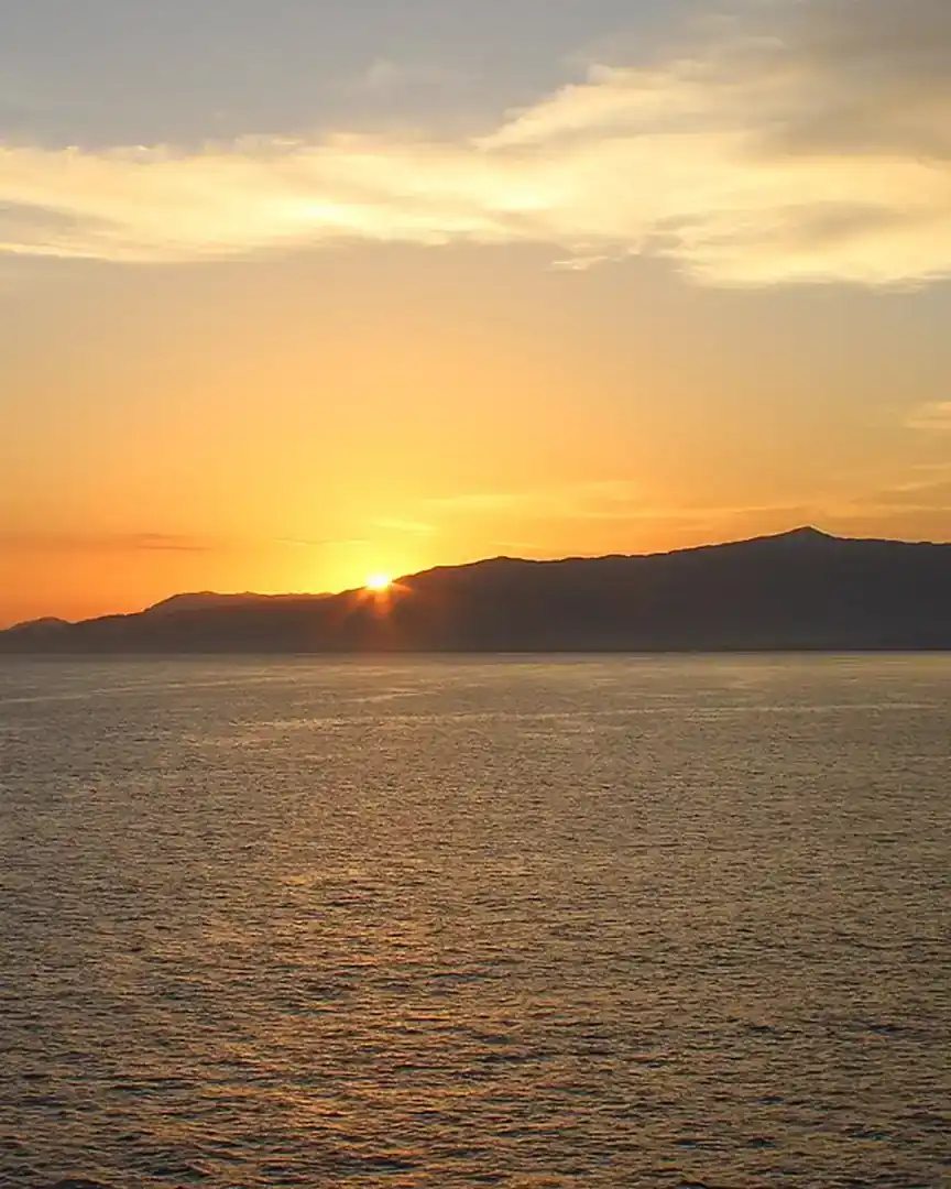Foto: Amanecer sobre la costa · Haití
