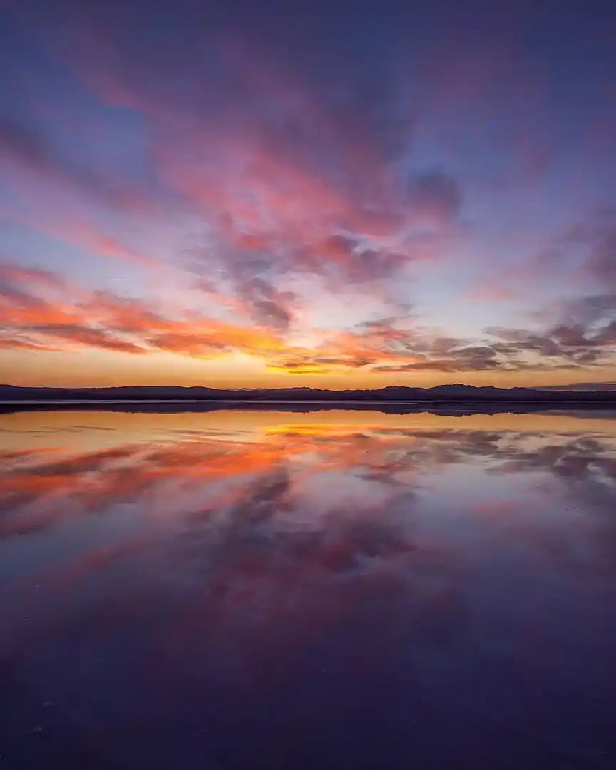 Foto: Alba en el lago salado de Soltan · Irán