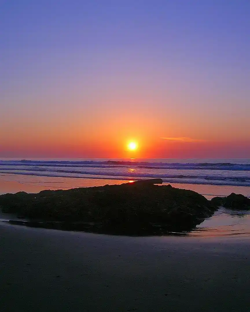 Foto: Amanecer en la playa de Montezuma · Costa Rica