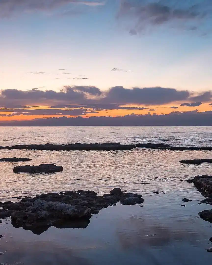 Foto: Atardecer en el lago Issyk-Kul · Kirguistán