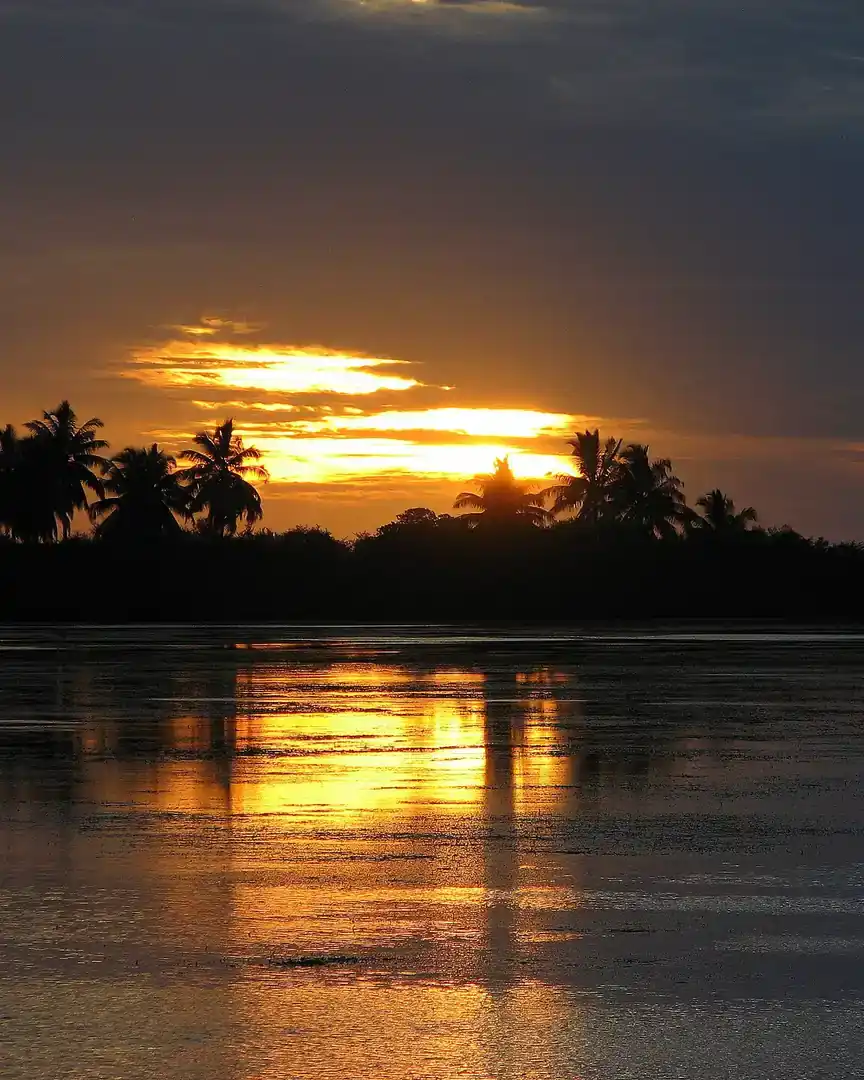 Foto: Amanecer en Hithadhoo, atolón Addu · Maldivas