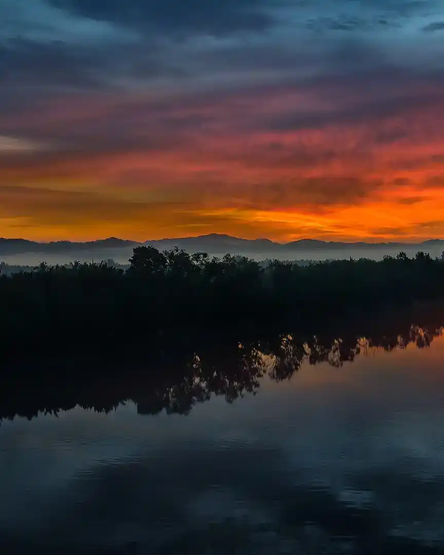 Foto: Amanecer en Palaw, Tanintharyi · Birmania