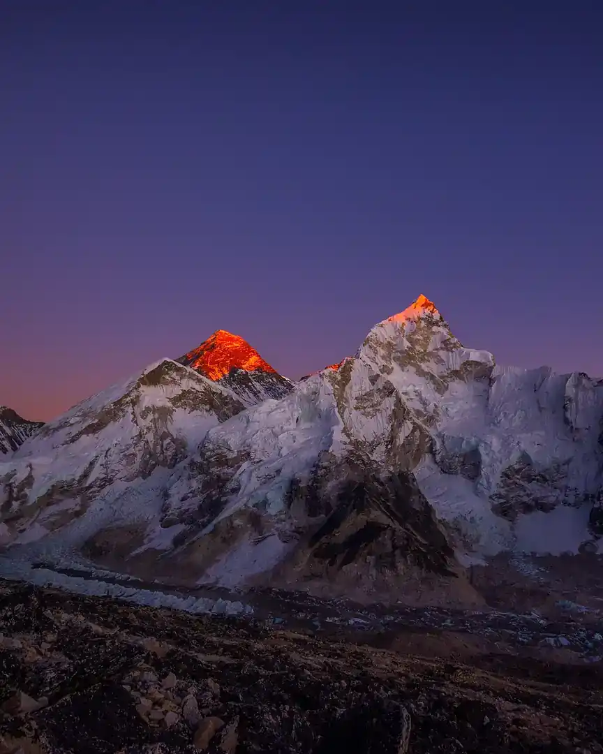 Foto: Atardecer sobre el monte Everest · Nepal