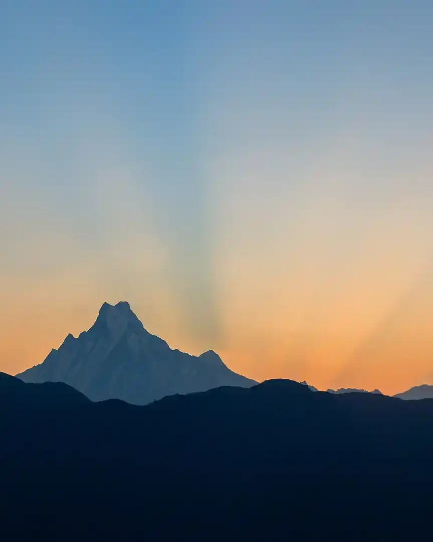 Foto: Alba sobre el Machapuchare · Nepal