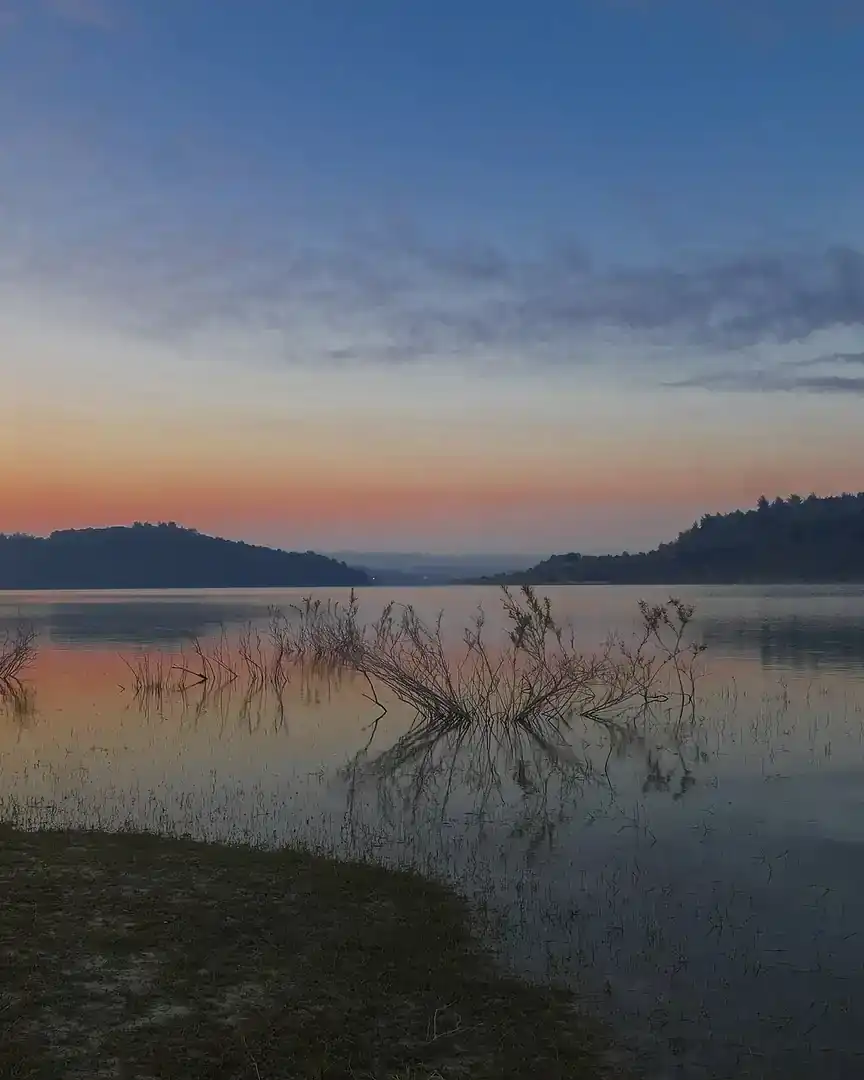 Foto: Amanecer en los lagos de Mashqita · Siria