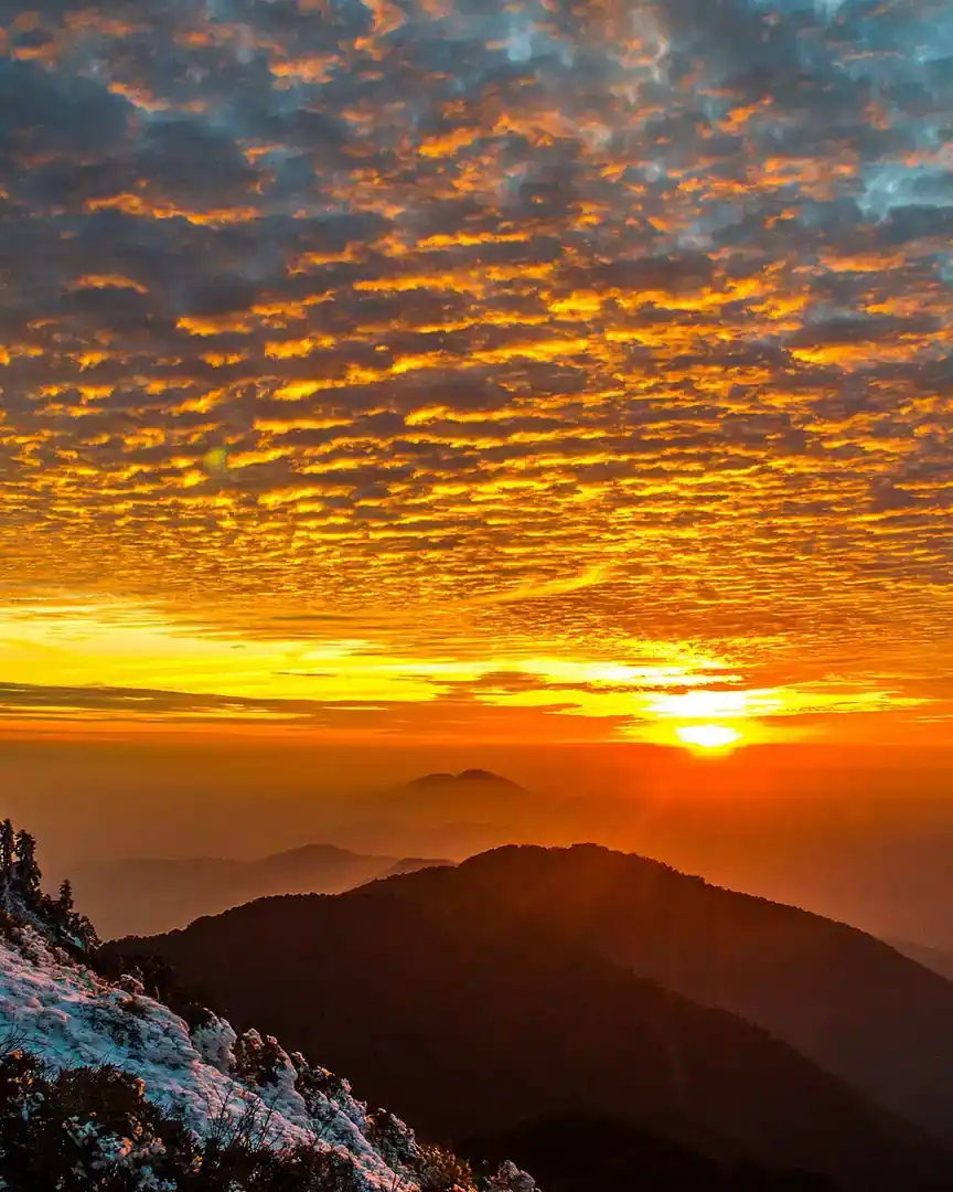 Foto: Amanecer en el pico Hehuan Este · Taiwán