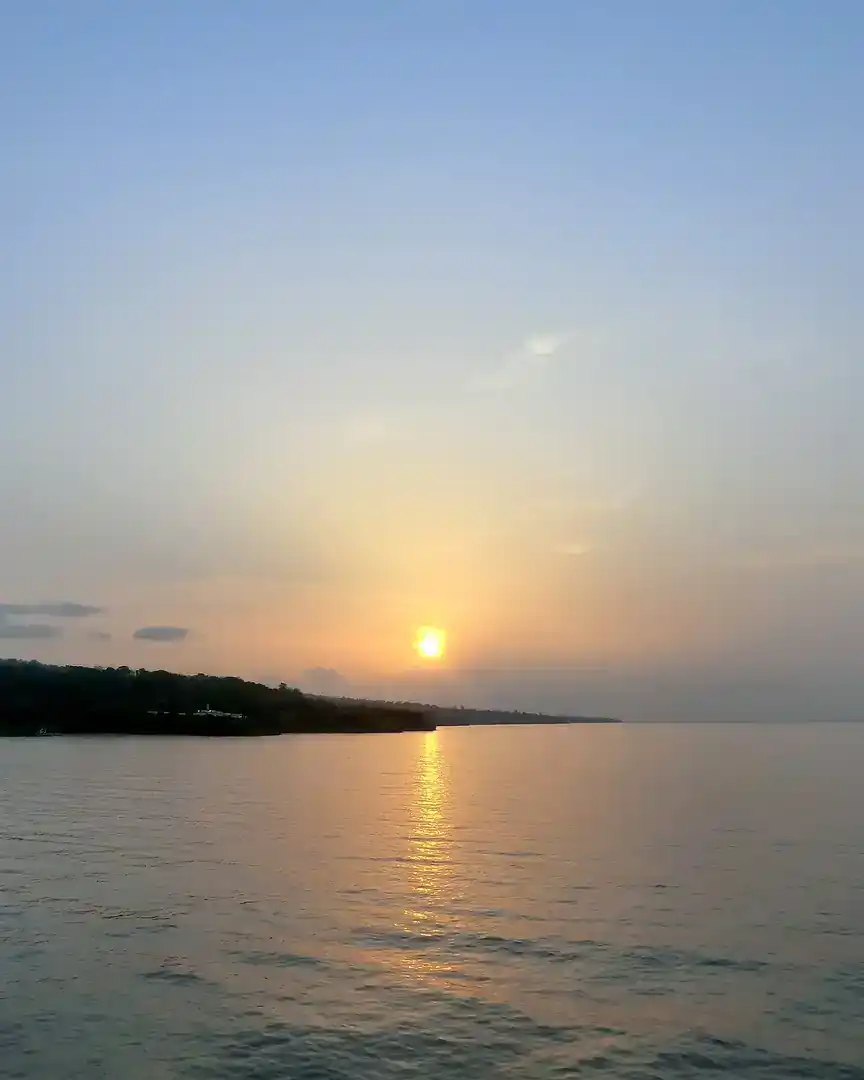 Foto: Amanecer en la costa de Luba · Guinea Ecuatorial