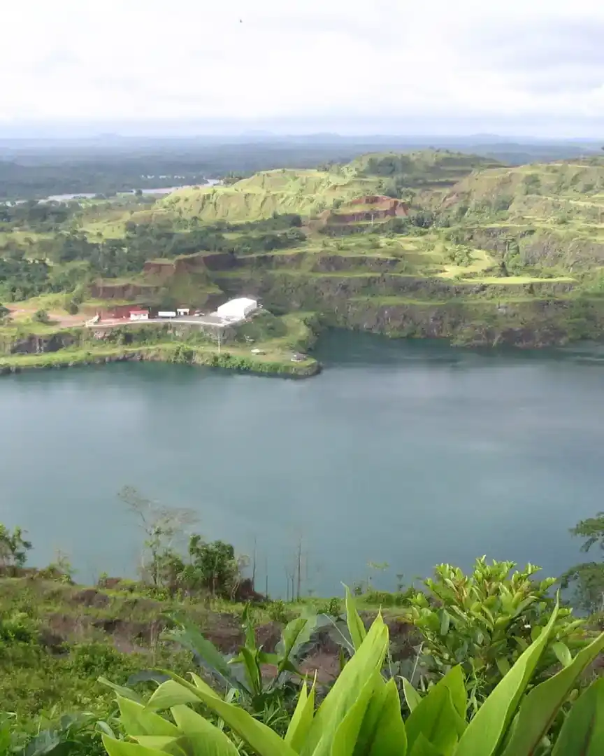 Foto: Lago Bomi · Liberia
