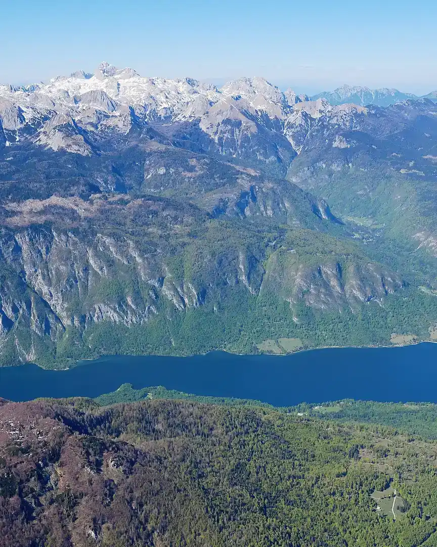 Foto: Lago Bohinj · Eslovenia