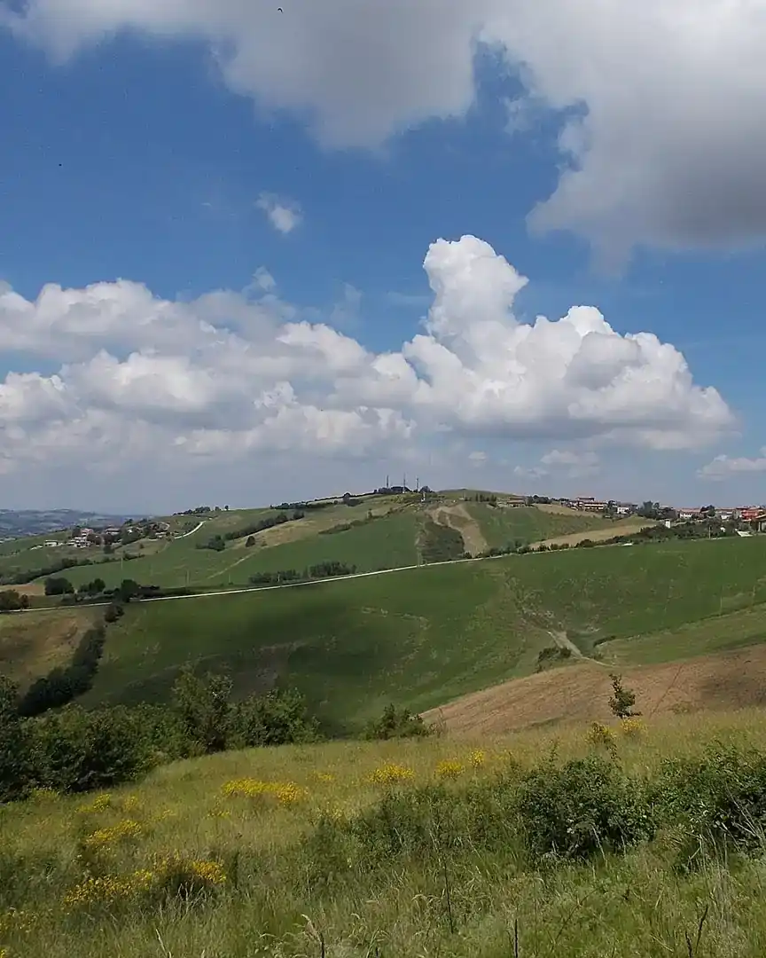 Foto: Colinas de Borgo Maggiore · San Marino