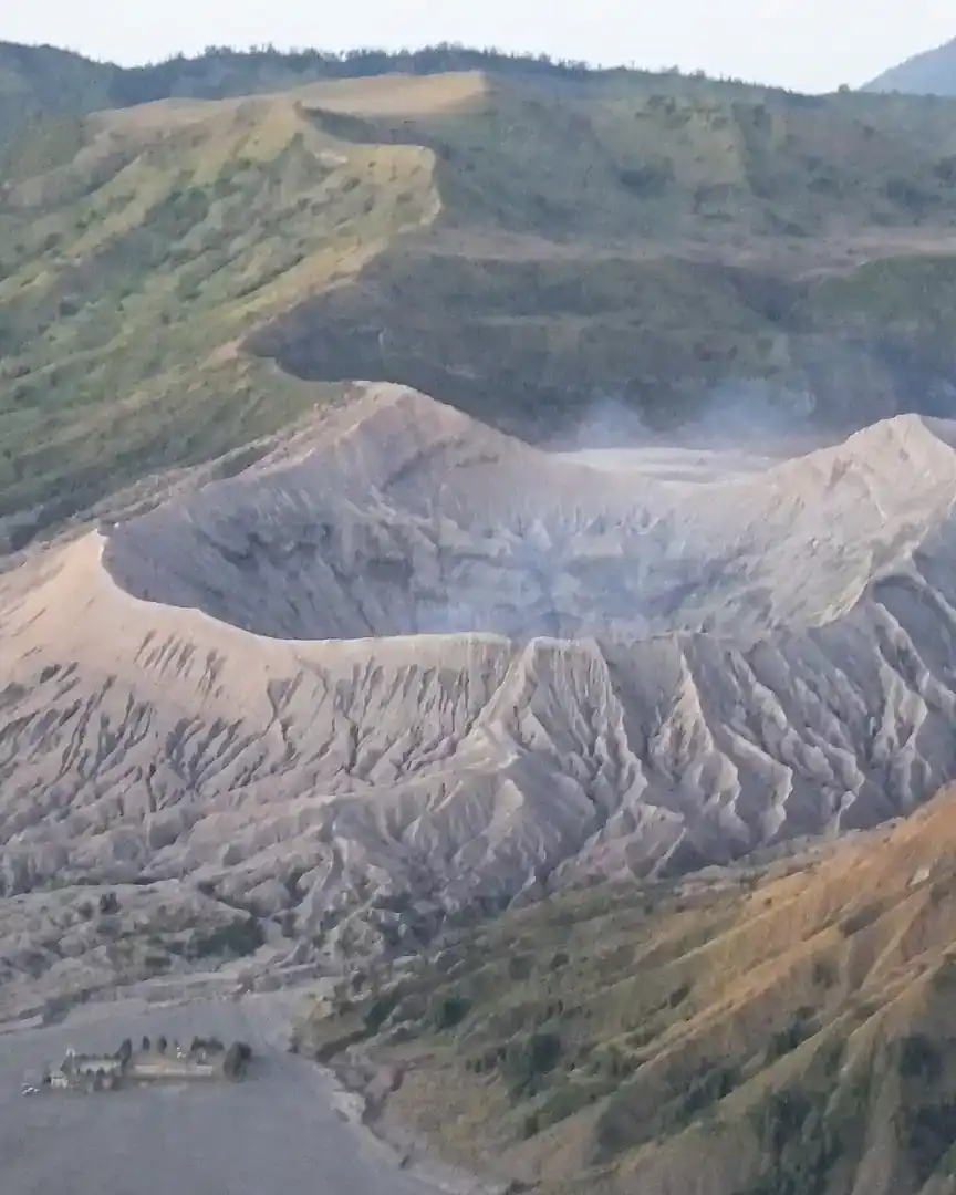 照片：布罗莫火山 · 印度尼西亚