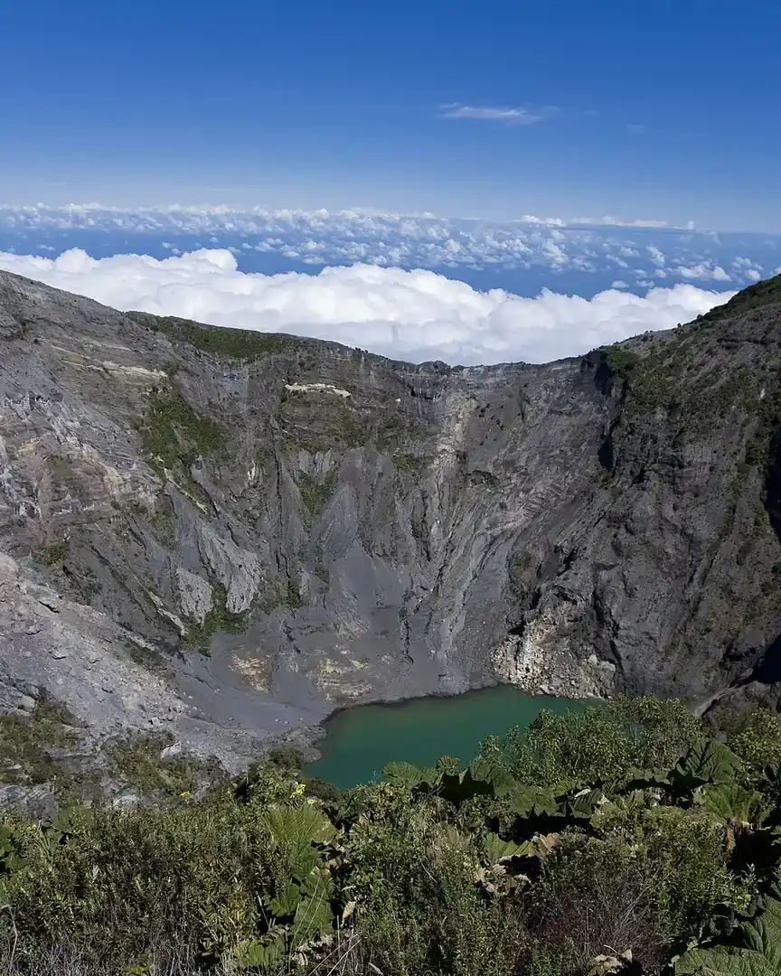 照片：伊拉苏火山 · 哥斯达黎加